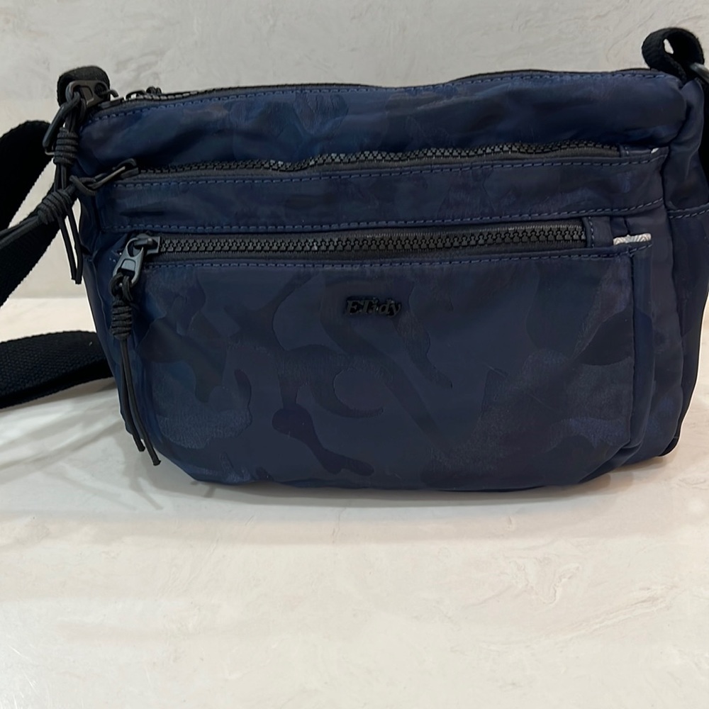 Etidy 5 Pocket Crossbody Bag